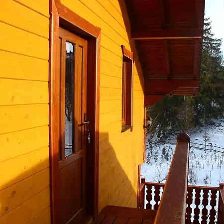 Медова Хатинка Lodge *